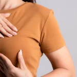 دلایل شایع درد سینه در زنان چیست؟
